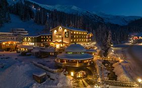 Berghotel Hochfuegen